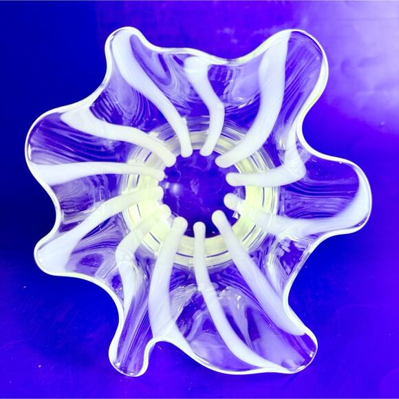 Handkerchief Vase Murano Style Art Glass Ruffled Bowl Hand Blown 4.5” W/ Stripes - Picture 3 of 9